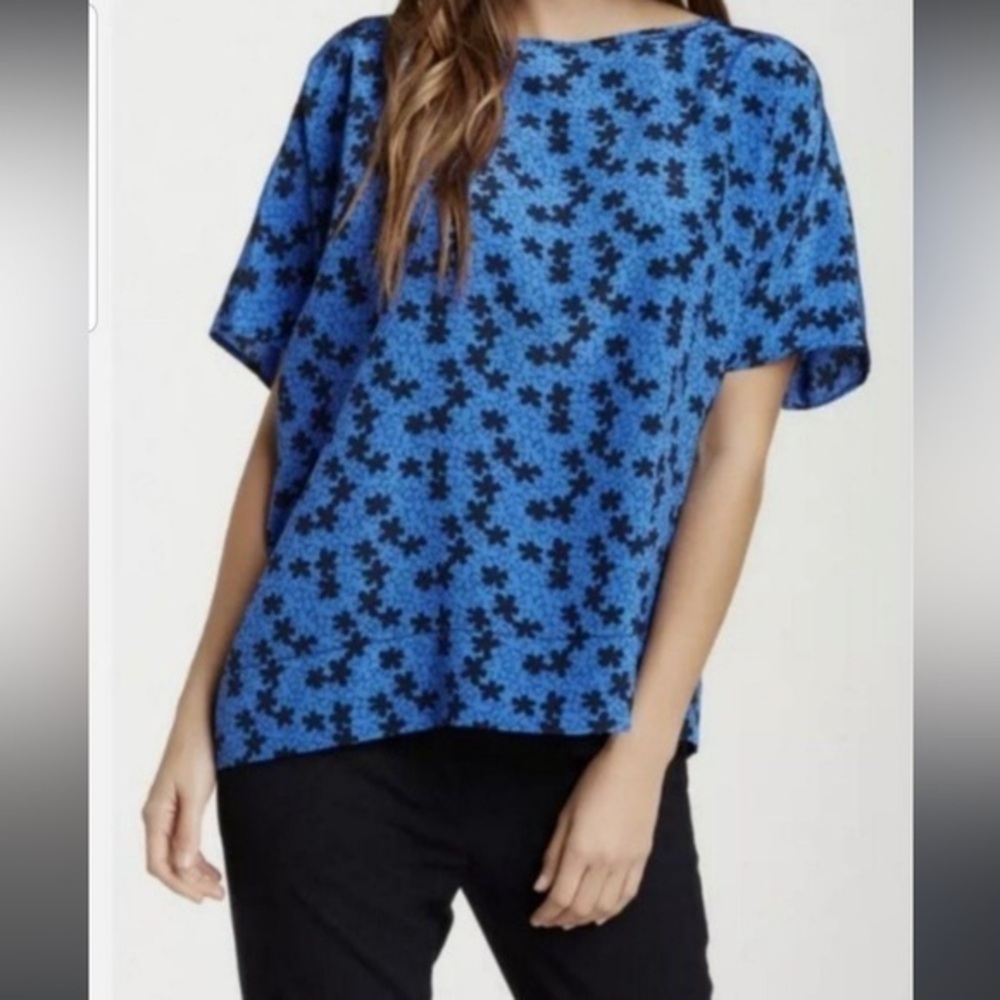 Diane Von Furstenberg Hanky Top with Signature Pattern-M-Sapphire Elegance